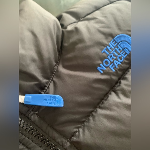 THE NORTH FACE BOYS JACKET BLACK WITH BLUE SIZE M AGE 10 - 12 - Picture 7 of 10